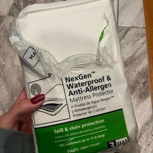 NexGen Waterproof & Anti-Allergen Mattress Protector - White